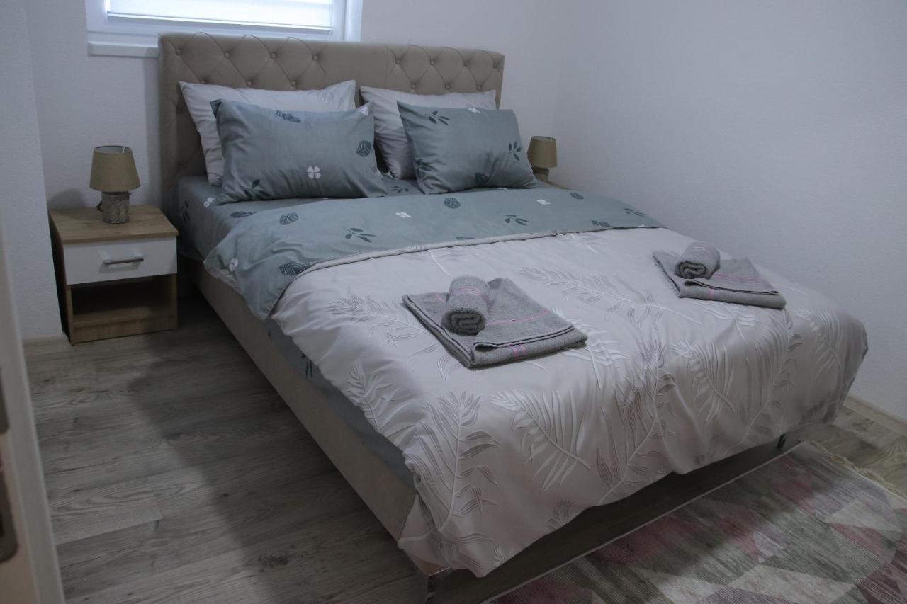 Golub Apartment *